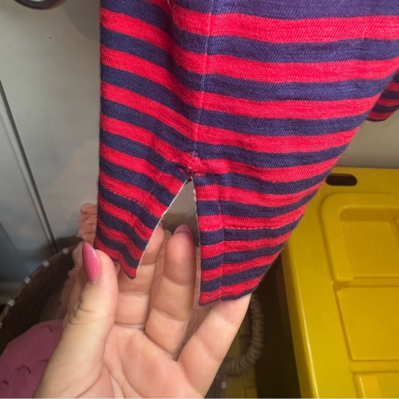 Vineyard Vines Tee Dress. Size: Medium. Stripe V-Neck. Red Velvet. NWT. - Picture 4 of 6